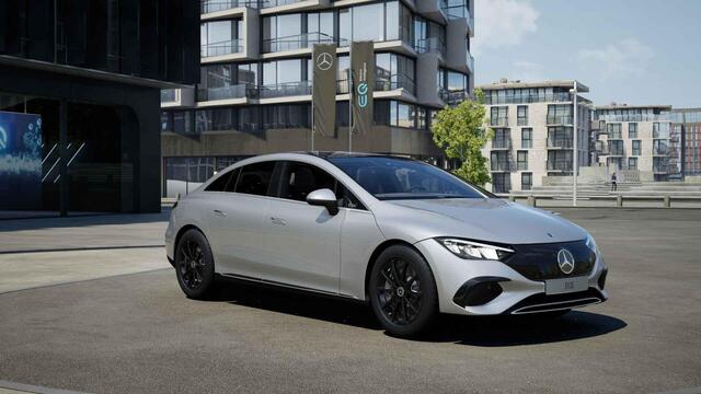 Mercedes-Benz EQE 300 Business Line 89 kWh | Panoramadak | Achteruitrijcamera | 19" lichtmetalen velgen | Stoelverwarming | Sfeerverlichting