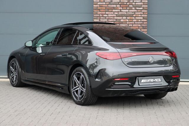 Mercedes-Benz EQE 300 AMG Line 89 kWh | Distronic | Panoramadak | Burmester | Dodehoekassistent | Memory | Warmtepomp | Camera | Rijassistentiepakket | Keyless Go |