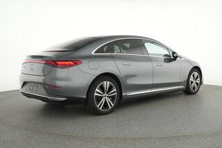 mercedes-benz-eqe-300-luxury-line-8