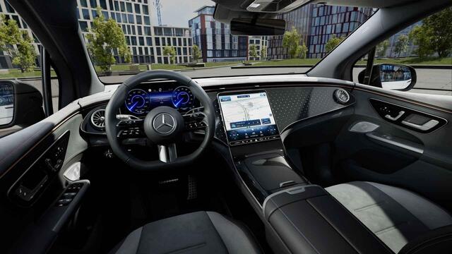 Mercedes-Benz EQE SUV 300 AMG Line 91 kWh | Luchtvering | Head up display | Panoramadak | Trekhaak | Nieuwprijs 103601 euro |