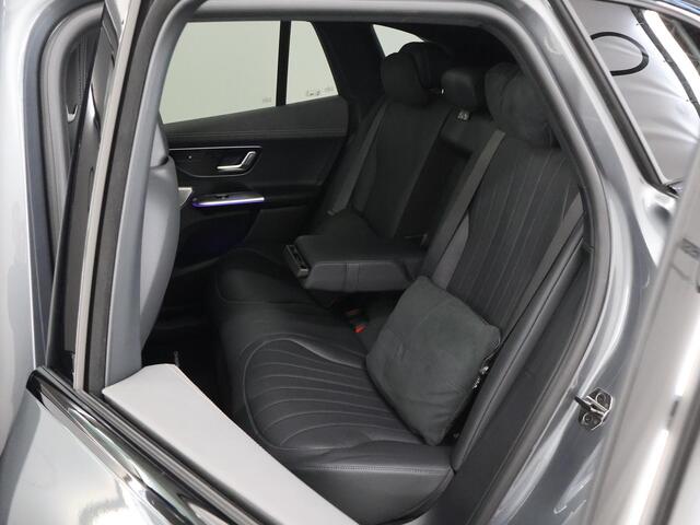 Mercedes-Benz EQE SUV 300 AMG Line 91 kWh | Nieuwprijs 106.261 euro | Panoramadak | Massage | Digital light | Meesturende achteras |