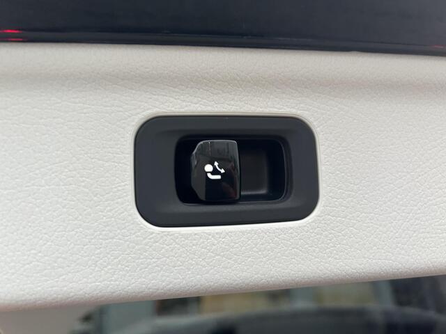 Mercedes-Benz EQE SUV 300 Business Edition | Panoramadak | Trekhaak | Cruise Control | Stuurverwarming | Stoelverwarming