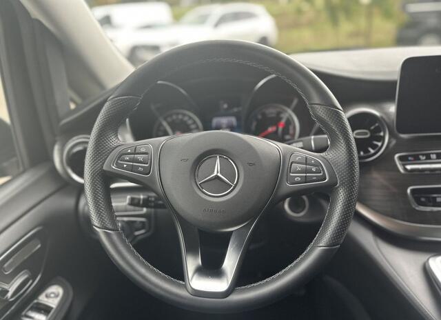 Mercedes-Benz EQV 300 L2 Avantgarde 90 kWh 8-Zitter 47.900 EX BTW Airmatic Leder LED Burmester 360 Camera