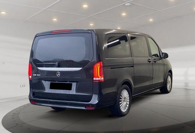 Mercedes-Benz EQV 300 L2 90 kWh 44.900 ex BTW 7-zitter Distronic LED Navi EL. Achterklep