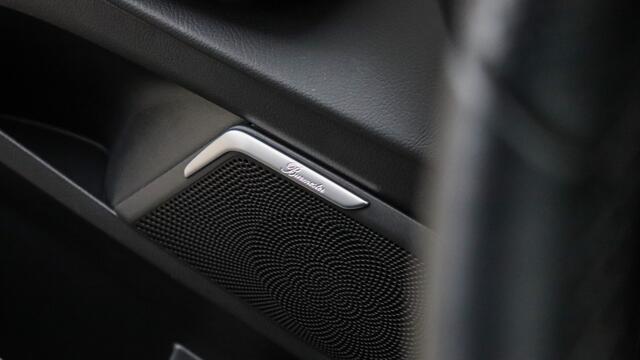 Mercedes-Benz EQV 300 L2 Avantgarde 7-Pers | Burmester | Surround View | Airmatic | Leder | Distronic plus