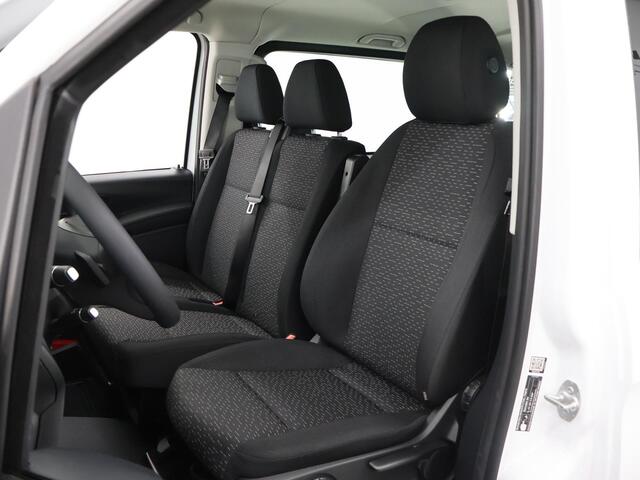 Mercedes-Benz EVITO TOURER PRO L3 90 kWh | Stoelverwarming | Cruise Control | Airco | Bluetooth