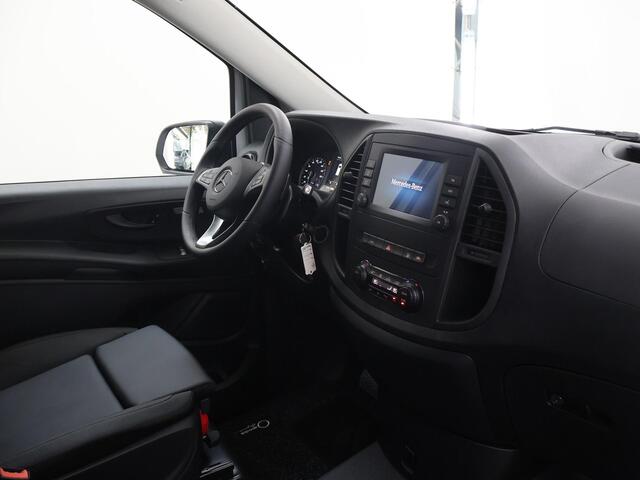 Mercedes-Benz EVITO TOURER PRO XL L3 90 kWh | 8-PERSONEN | ¤44.850,00 EX. BTW | ELEKT. SCHUIFDEUR RECHTS | PARKEERCAMERA | STOELVERWARMING | LEDEREN BEKLEDING | NAVIGATIE | CLIMATE CONTROL | CRUISE CONTROL