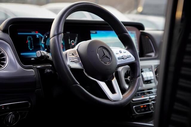 Mercedes-Benz G-KLASSE 400 d / AMG / 22'' / G manufaktur / Premium Plus / Massage / Burmester / Luchtvering