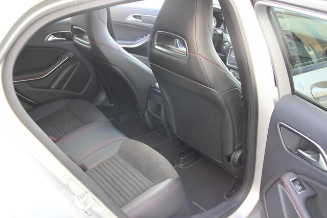 Mercedes-Benz GLA-KLASSE 180 Ambition AMG Line