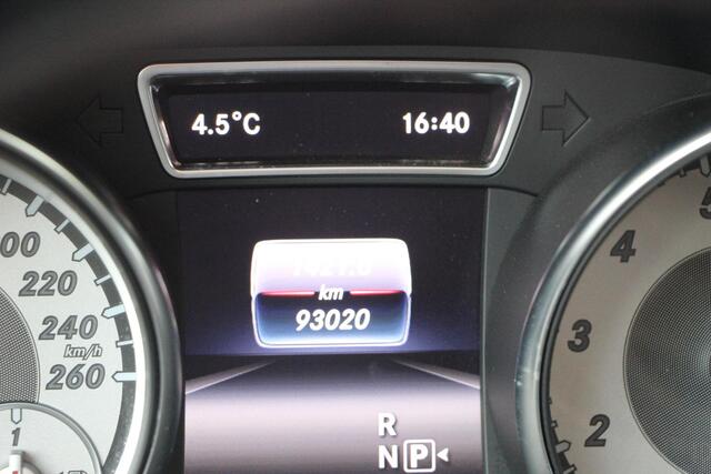 Mercedes-Benz GLA-KLASSE 180 Ambition AMG Line