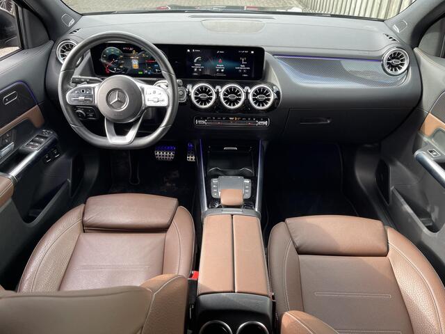 Mercedes-Benz GLA-KLASSE 250 e AMG Line 20"/Trekhaak/Leder/Burmester/Apdatieve cruise/Sfeerverlichting/Stoelverwarming/Camera/Elektrische klep