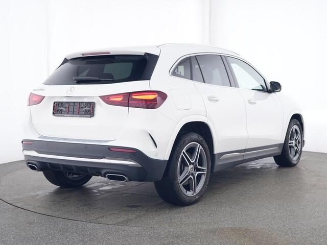 Mercedes-Benz GLA-KLASSE 250 e AMG Plug-In Hybride | AMG Line Advanced Plus | Panorama Schuif-Kanteldak | Dodehoek Assist | Stuur en Stoelverwarming | Inclusief 24 maanden Mercedes-Benz Certified garantie voor Europa.