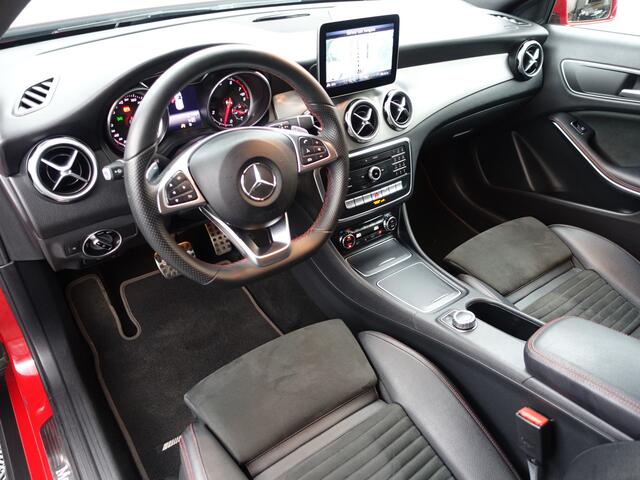 Mercedes-Benz GLA-KLASSE 180 AMG Night Edition Aut- Keyless, Camera, Sfeerverlichting, Sport Interieur, Dynamic Select