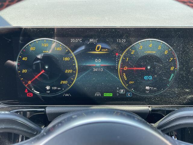 Mercedes-Benz GLA-KLASSE 250 e AMG Line 19"/Panoramadak/Trekhaak/Dodehoek/Adaptieve cruise/360 camera/Keyless/Matrix LED/Stoelverwarming/Apple Carplay & Android Auto