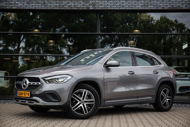Mercedes-Benz GLA-KLASSE 200 AMG Line , Virtual cockpit, Achteruitrijcamera,