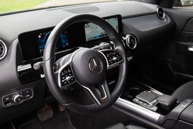 Mercedes-Benz GLA-KLASSE 200 AMG Line , Virtual cockpit, Achteruitrijcamera,