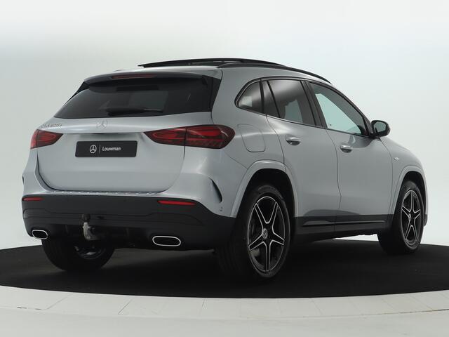 Mercedes-Benz GLA-KLASSE 250 e Business Solution AMG | Trekhaak | Nightpakket | Parkeerpakket met achteruitrijcamera | Keyless-Go comfortpakket | GUARD 360 ° Vehicle protection Plus | EASY PACK achterklep | Dodehoekassistent |