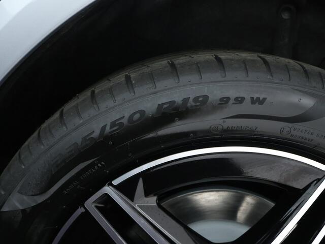 Mercedes-Benz GLA-KLASSE 250 e Business Solution AMG | Trekhaak | Nightpakket | Parkeerpakket met achteruitrijcamera | Keyless-Go comfortpakket | GUARD 360 ° Vehicle protection Plus | EASY PACK achterklep | Dodehoekassistent |