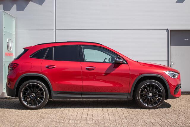 Mercedes-Benz GLA-KLASSE 250 e AMG Line All-in rijklaarprijs | Pano dak | Leer | Ad. cruise | Mem. stoelen | Burmester