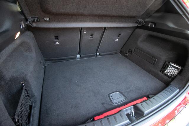 Mercedes-Benz GLA-KLASSE 250 e AMG Line All-in rijklaarprijs | Pano dak | Leer | Ad. cruise | Mem. stoelen | Burmester