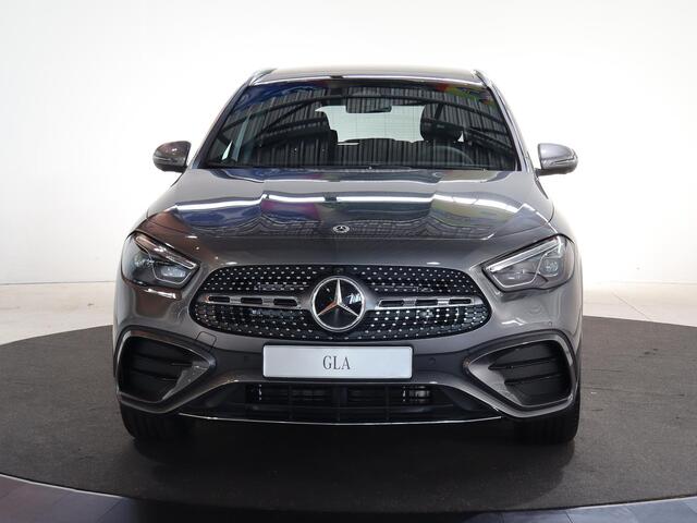 Mercedes-Benz GLA-KLASSE 180 Business Solution AMG | Panoramaschuifdak | Premium Plus | head-up display | Trekhaak