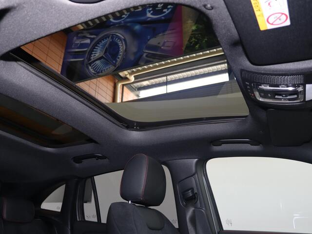 Mercedes-Benz GLA-KLASSE 180 Business Solution AMG | Panoramaschuifdak | Premium Plus | head-up display | Trekhaak