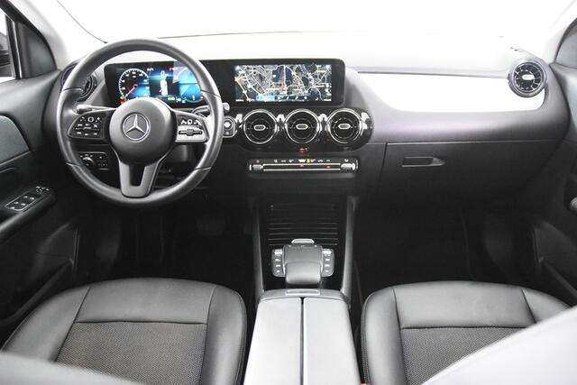 Mercedes-Benz GLA-KLASSE 180 Business Solution *1ste Eigenaar*Leer*Parkassist*Navigatie*Stoelverwarming*