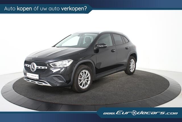 Mercedes-Benz GLA-KLASSE 180 Business Solution *1ste Eigenaar*Leer*Parkassist*Navigatie*Stoelverwarming*