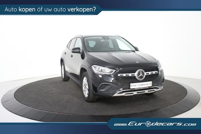 Mercedes-Benz GLA-KLASSE 180 Business Solution *1ste Eigenaar*Leer*Parkassist*Navigatie*Stoelverwarming*