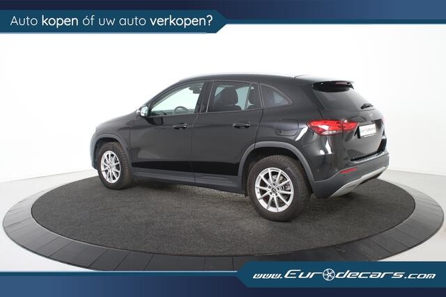 Mercedes-Benz GLA-KLASSE 180 Business Solution *1ste Eigenaar*Leer*Parkassist*Navigatie*Stoelverwarming*