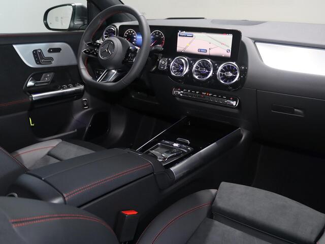 Mercedes-Benz GLA-KLASSE 180 Business Solution AMG Mercedes-Benz GLA 180 Business Solution AMG