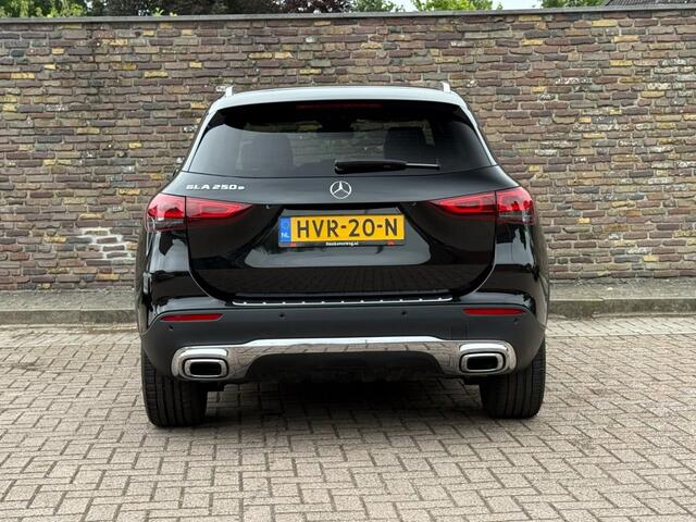 Mercedes-Benz GLA-KLASSE 250 E Plug-In Hybride Camera Navi Cruise