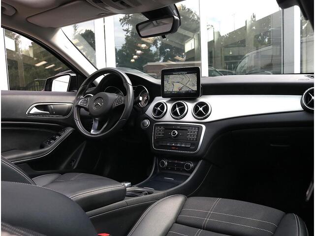 Mercedes-Benz GLA-KLASSE 180 Ambition | Panoramadak