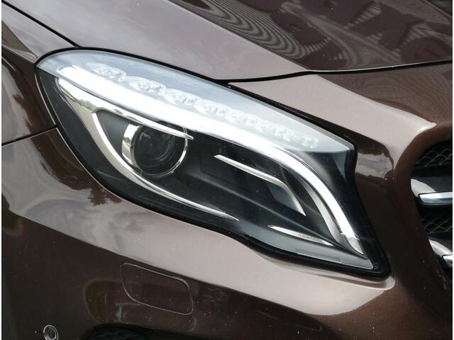 Mercedes-Benz GLA-KLASSE 180 Ambition | Panoramadak