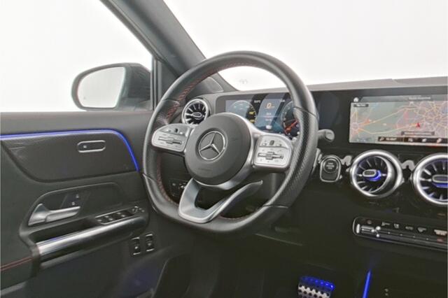 Mercedes-Benz GLA-KLASSE 250 e AMG Nightpakket Plug-In Hybride | Distronic | Keyless Go | Sfeerverlichting | Sound System | Parkeerpakket met Camera | Inclusief 24 maanden Mercedes-Benz Certified garantie voor Europa.
