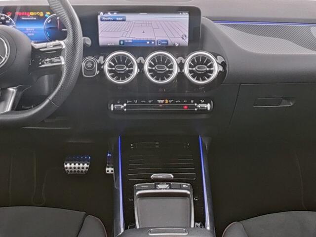 Mercedes-Benz GLA-KLASSE 250 e AMG Face Lift Plug In Hybride AMG Line Advanced Plus | Panorama Schuif-Kanteldak | Dodehoek Assist | 11 kW Laden | Stuur en Stoelverwarming. Inclusief 24 maanden MB Certified garantie voor Europa.