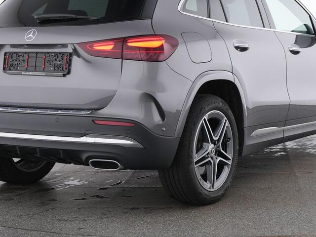 Mercedes-Benz GLA-KLASSE 250 e AMG Face Lift Plug In Hybride AMG Line Advanced Plus | Panorama Schuif-Kanteldak | Dodehoek Assist | 11 kW Laden | Stuur en Stoelverwarming. Inclusief 24 maanden MB Certified garantie voor Europa.