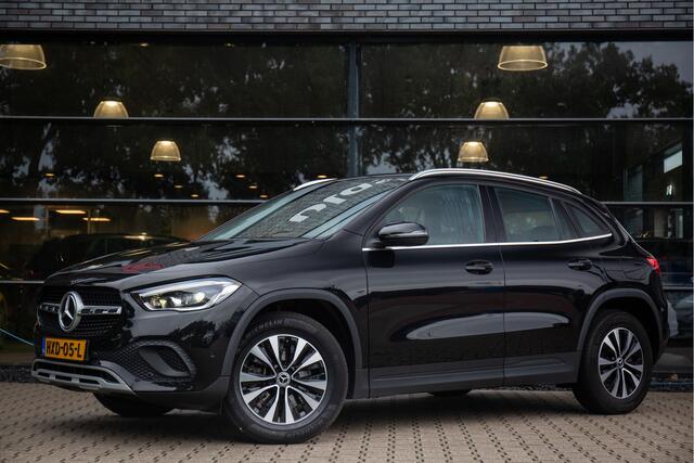 Mercedes-Benz GLA-KLASSE 250 e Business Solution AMG Limited , Trekhaak, Achteruitrijcamera, Voorstoelen verwarmd, Cruise control