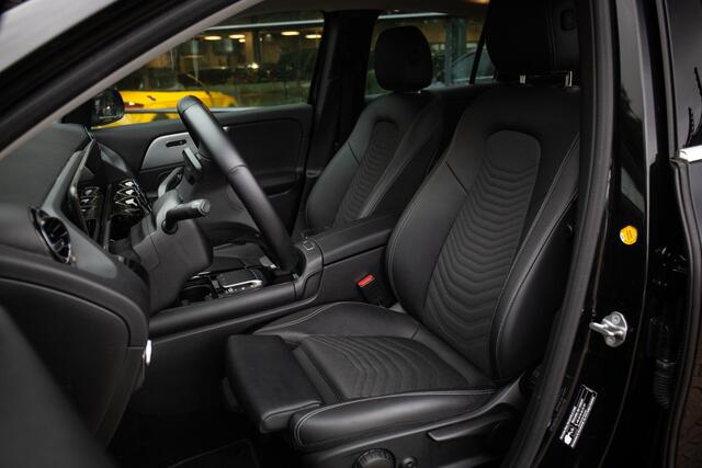 Mercedes-Benz GLA-KLASSE 250 e Business Solution AMG Limited , Trekhaak, Achteruitrijcamera, Voorstoelen verwarmd, Cruise control