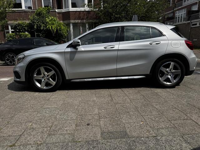 Mercedes-Benz GLA-KLASSE 180 Prestige NAVI PANORAMADAK AMG