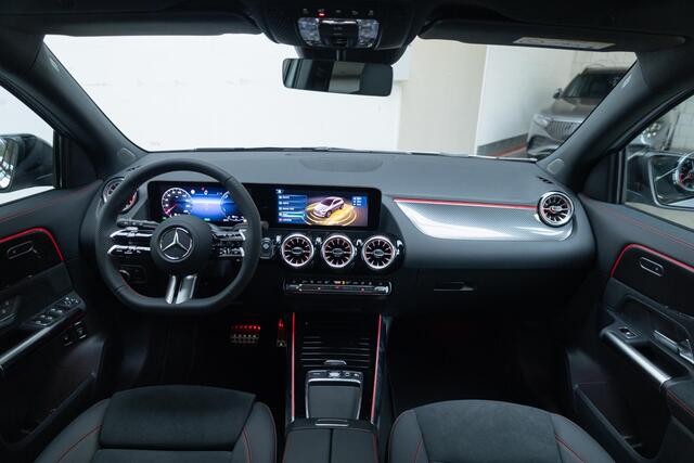Mercedes-Benz GLA-KLASSE 250 e Business Solution AMG Panorama dak