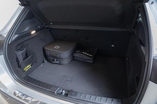 Mercedes-Benz GLA-KLASSE 250 e Business Solution AMG Panorama dak