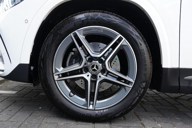 Mercedes-Benz GLA-KLASSE 180 Star Edition AMG Line 136pk Panoramadak/Stoelverwarming/360Camera