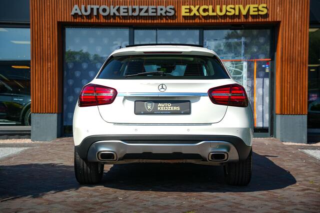 Mercedes-Benz GLA-KLASSE 180 Sport Edition Panoramadak Airco Stoelverw. PDC