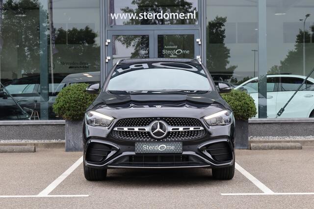 Mercedes-Benz GLA-KLASSE 250 e Edition AMG Line l Facelift l Panoramadak l MBUX l Camera l Dodehoek assistent l Keyless Go l LED adaptief l Sfeerverlichting l Winterpakket l Spiegel pakket l I Stuur/stoel verwarming I Elektrische kofferklep I Electr. bedienbare achterklep l Stoel
