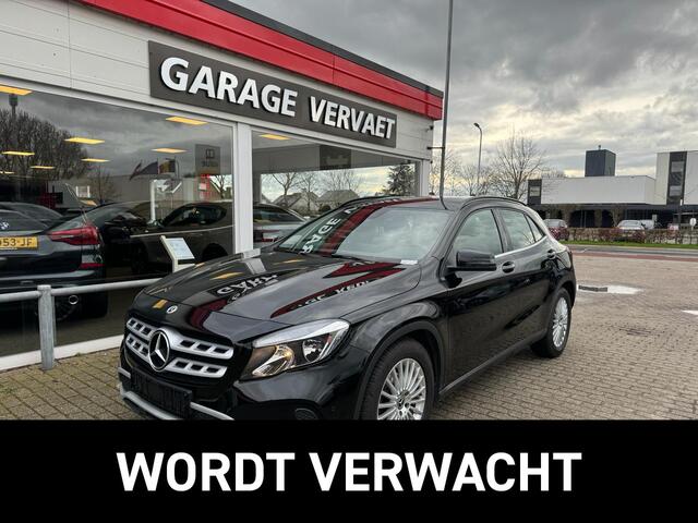 Mercedes-Benz GLA-KLASSE 180 Business Solution