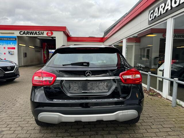 Mercedes-Benz GLA-KLASSE 180 Business Solution