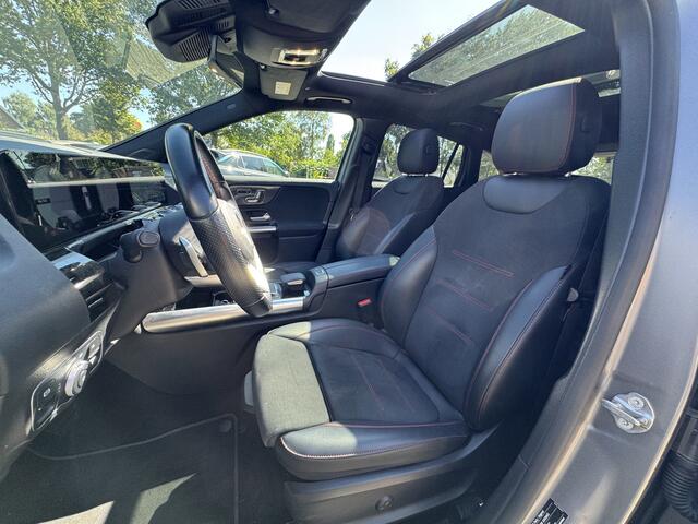 Mercedes-Benz GLA-KLASSE 180 Business Solution AMG Panoramadak/LED/Keyless/Widescreen