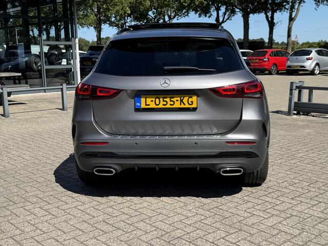 Mercedes-Benz GLA-KLASSE 180 Business Solution AMG Panoramadak/LED/Keyless/Widescreen