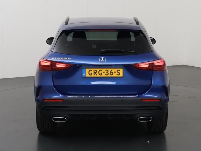 Mercedes-Benz GLA-KLASSE 250 e Star Edition | AMG | Night | Keyless | Sfeerverlichting | Stoelverwarming |